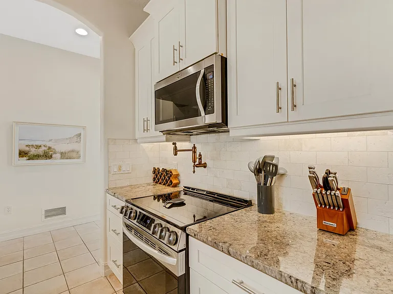 4801 Edgemont Ct — Photo 12