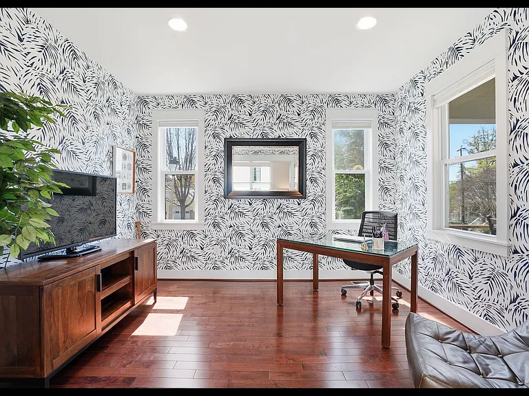 401 N Edgewood St — Photo 11