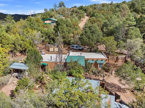 1 Gravel Gulch Rd, Tijeras, NM 87059