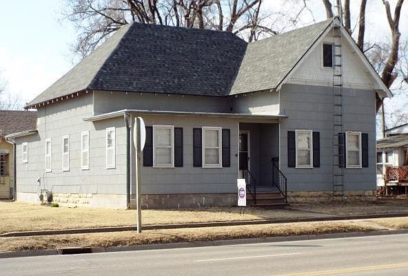 1st image of 109 S Buckeye Ave