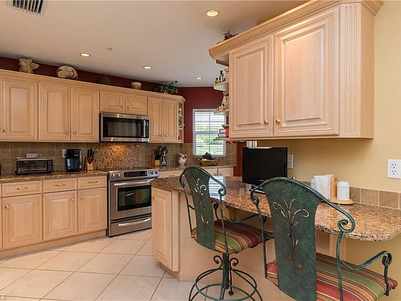 5th image of 26241 Devonshire Ct APT 101