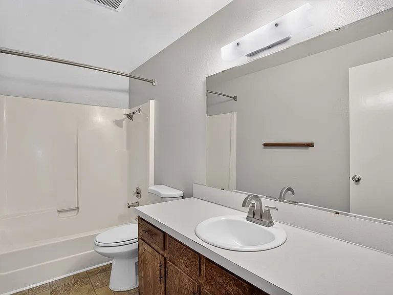 785 SW Bella Vista Pl — Photo 16