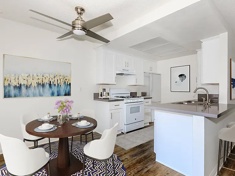 * Photos have been virtually staged for illustrative purposes. The furnishings, decor, and certain visual elements shown may not be present in the actual apartment.