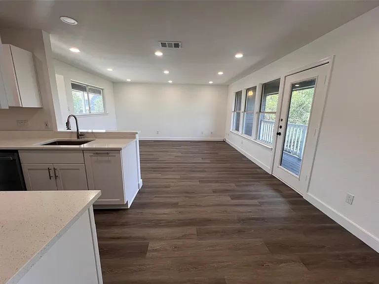 450 Shady Bluff Dr #D — Photo 14