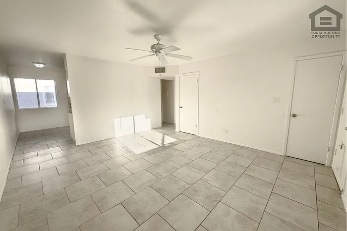 308 E Vogel Ave #4 — Photo 14