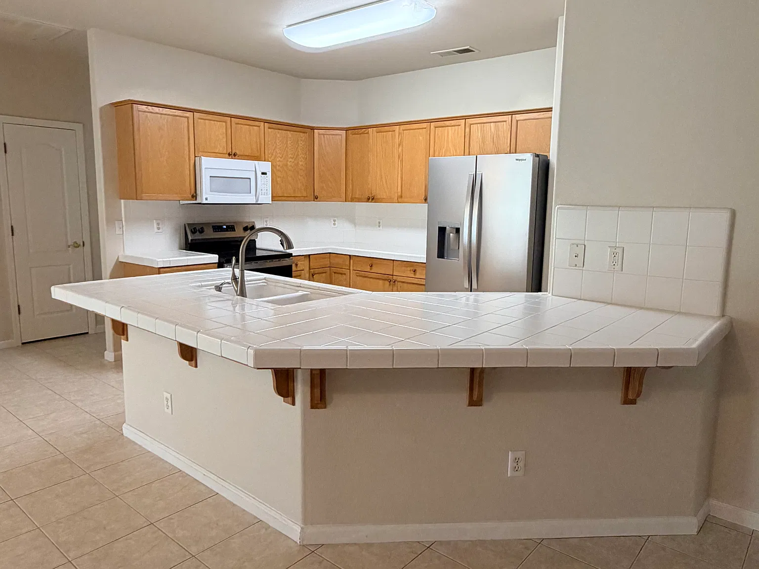 4 bed, 1950 sqft, $2,700 — Photo 4