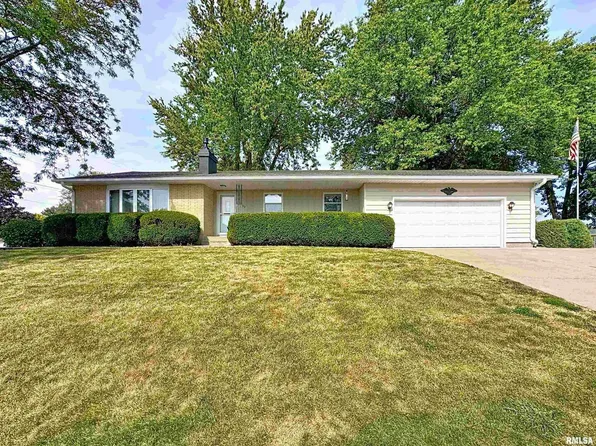 502 E 22nd Ave, Coal Valley, IL 61240