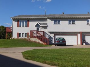 39 Prairiewood Xing S #103, Fargo, ND 58103