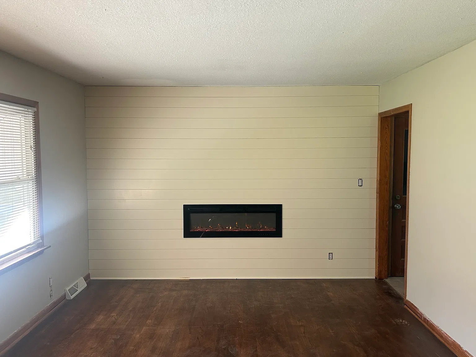 3 bed, 1100 sqft, $1,550 — Photo 2