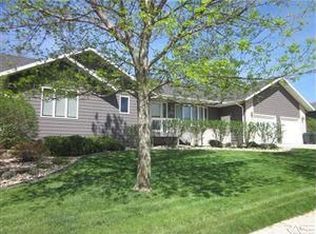 925 N Division Ave, Madison, SD 57042