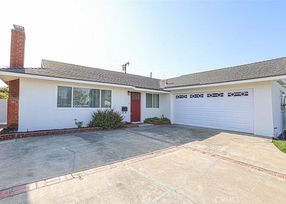 1st image of 15931 Puritan Cir