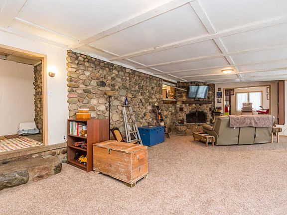 4th image of 10603 S 34th St