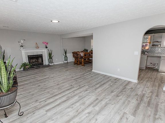 4th image of 5545 Forest Falls Dr