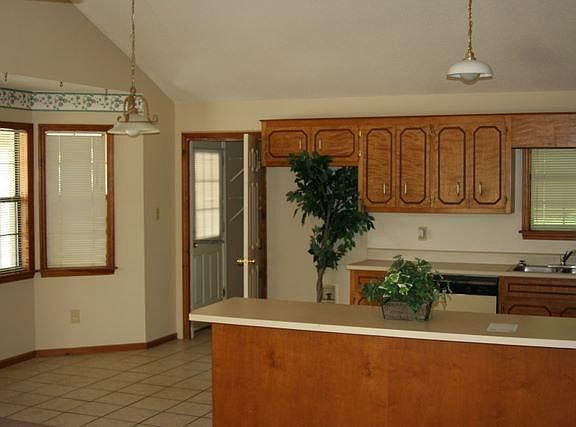 3rd image of 145 Ashbyrne Dr