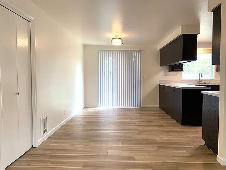 2424 Melrose Loop — Photo 6