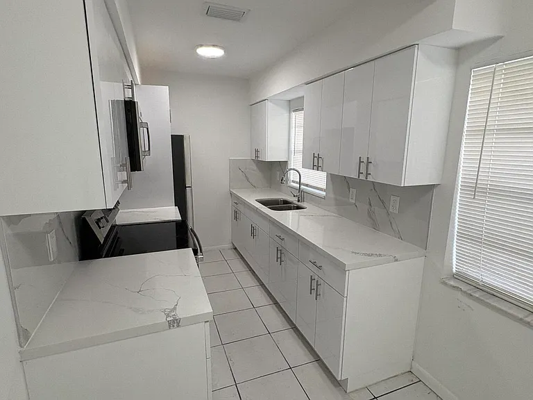 4031 NW 30th Ter #1 — Photo 3