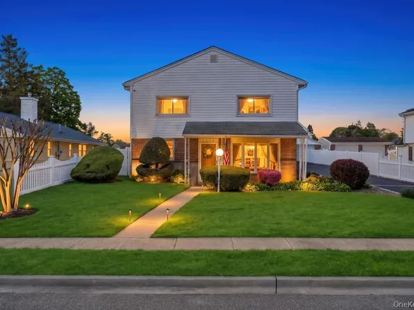 2625 Cypress Avenue, East Meadow, NY 11554