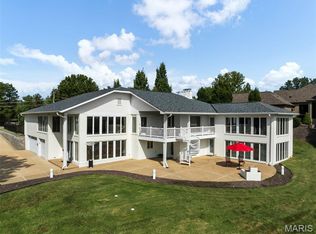 7006 Christopher Dr, Saint Louis, MO 63129