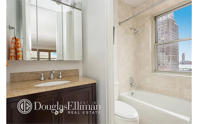 Rented by Douglas Elliman | media 28