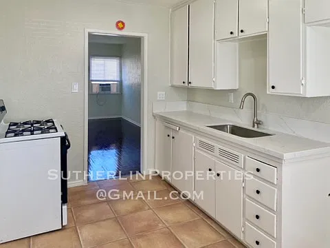 2 bed, 1100 sqft, $3,100 — Photo 2