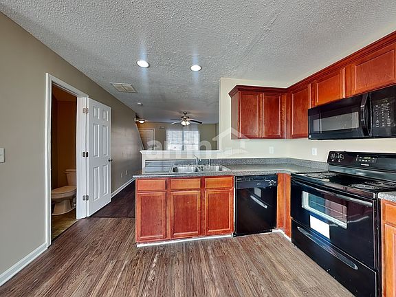 3rd image of 224 Ben Ln