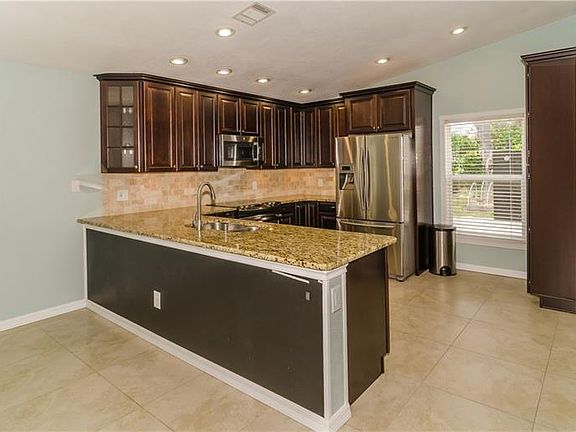 5th image of 4208 Cloverleaf Pl