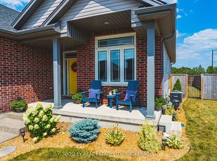 14 Cinnamon St, Thorold, ON L2V 0H6