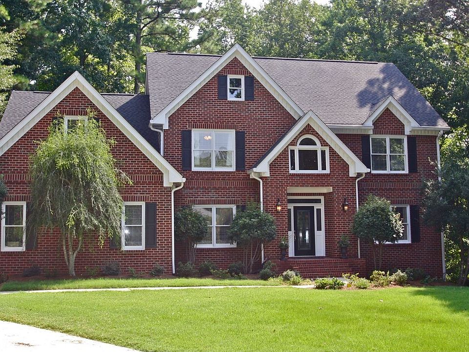 3-Sided Brick in Culdesac