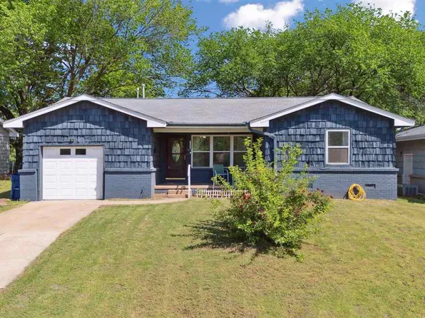 1208 E Elm Ave, Stillwater, OK 74074