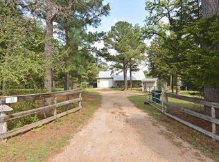 185 Campfire Way, Smithville, TX 78957