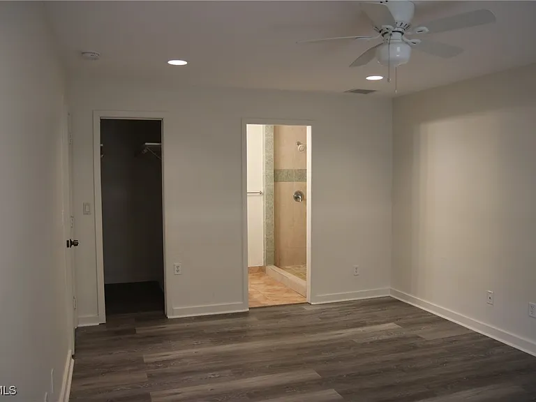 320 Harry Ave S — Photo 10