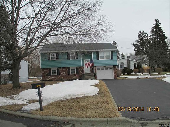 3rd image of 203 Manor Ave