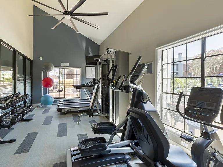 Brixton McKinney Apartments — Photo 18