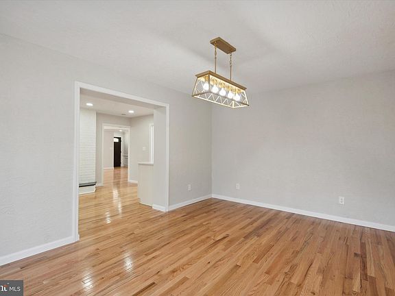 4th image of 2356 Baywood Dr