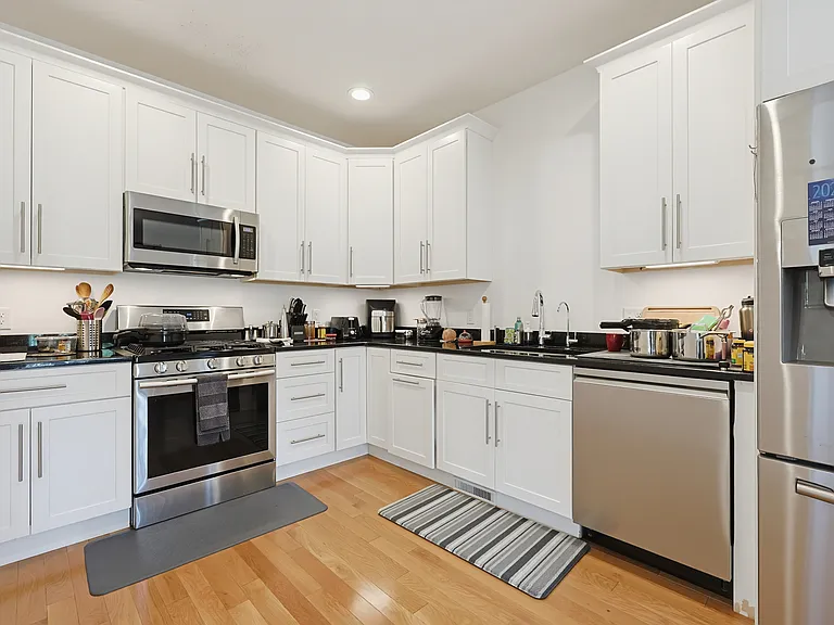 2 Evergreen Dr #1 — Photo 12