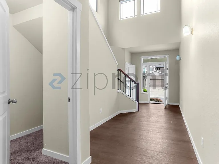 7805 163rd Street Ct E — Photo 3