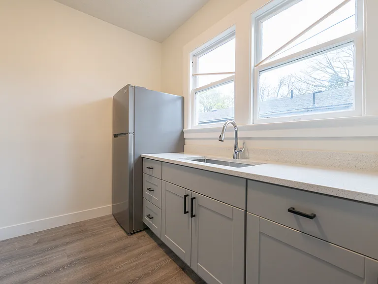 2411-2417 NE Glisan St #2415 — Photo 5