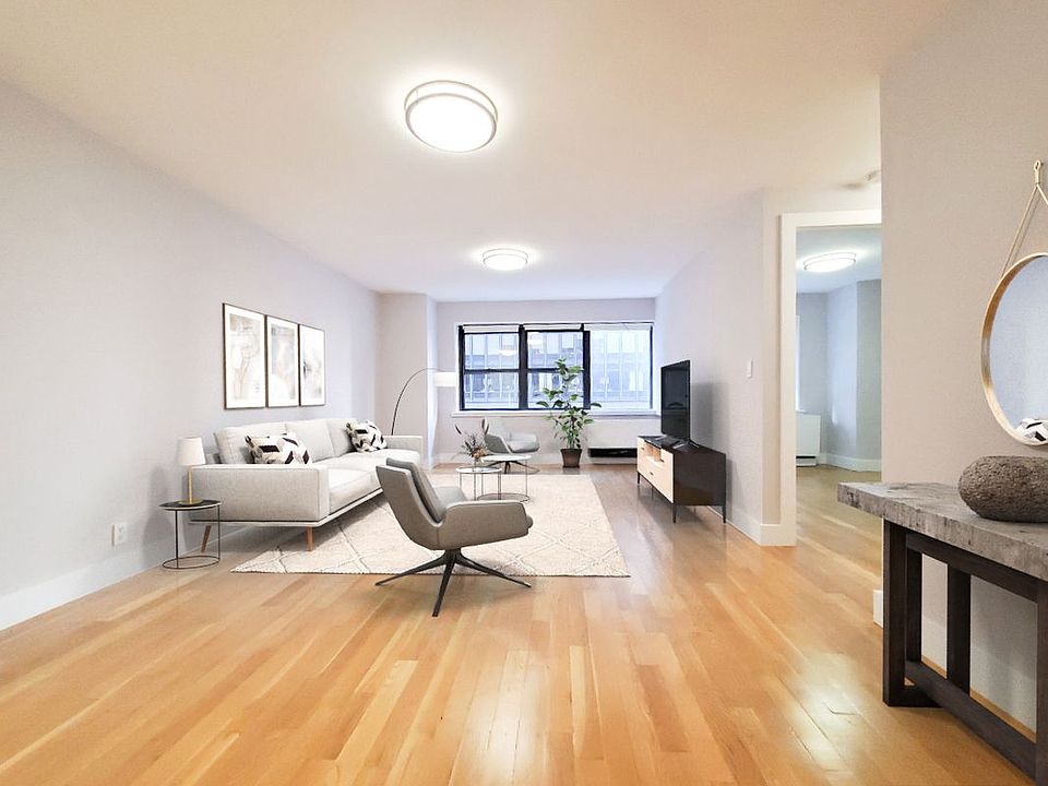 1st image of 305 E 47th St Floor 7