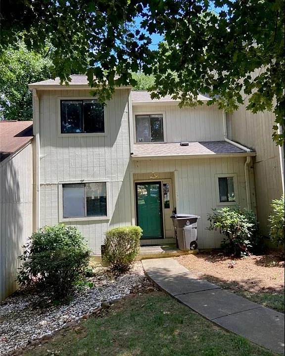 242 Lamplighter Cir