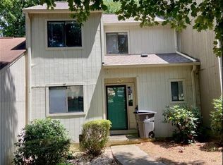 242 Lamplighter Cir, Winston Salem, NC 27104