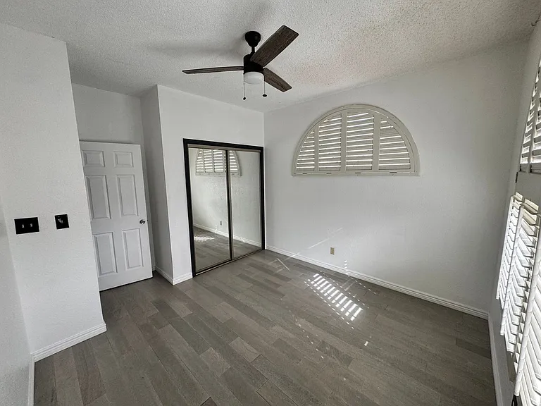 4618 N Stanton St #C18 — Photo 13