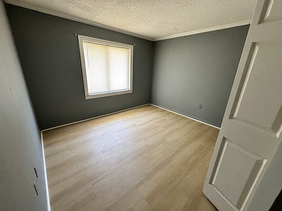 3rd image of 1409 Alpine Rd APT 16