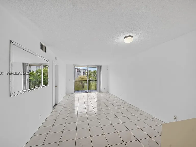 8750 N Sherman Cir #305 — Photo 16