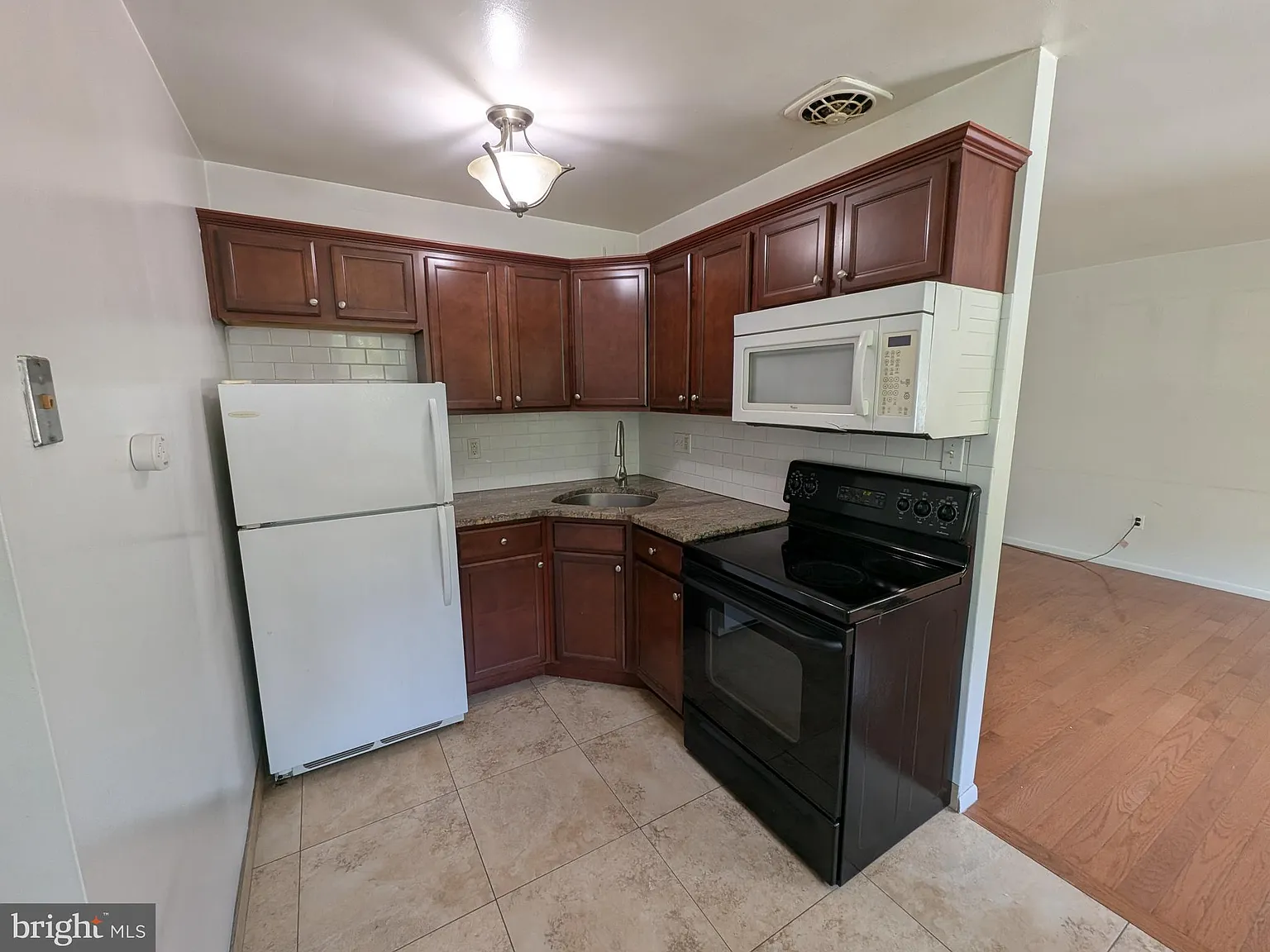 1 bed, $1,350 — Photo 4
