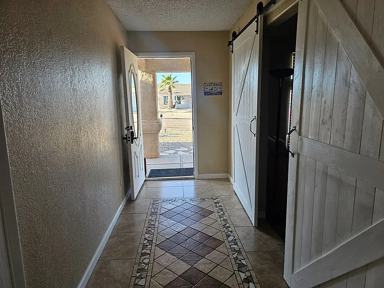 610 Manzanita Dr — Photo 6