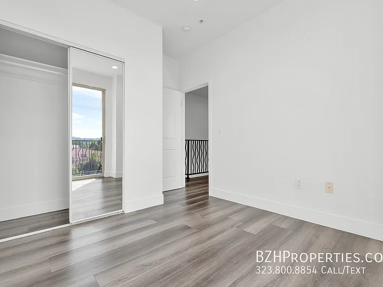 6006-6002 Klump Ave — Photo 27