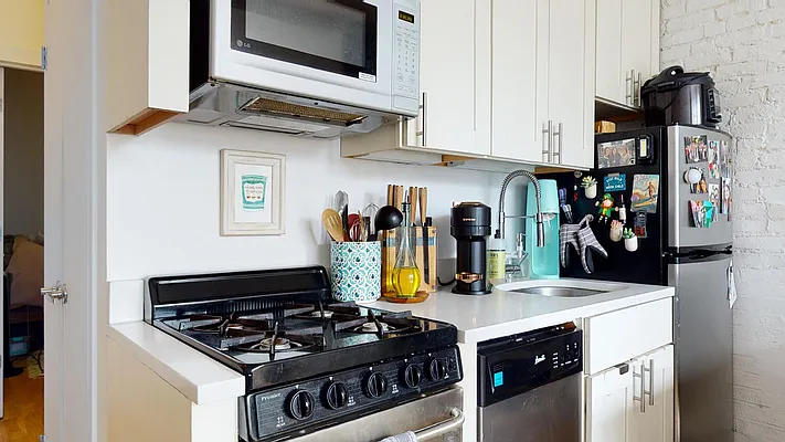 Rented by Bond New York | media 15