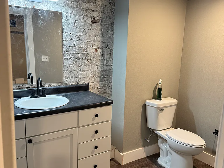 223 W 3rd St #104 — Photo 44