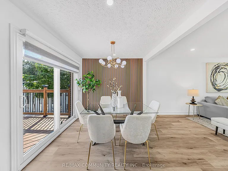 733 Lublin Ave — Photo 3
