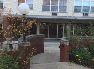 6040 N Troy St APT 103, Chicago, IL